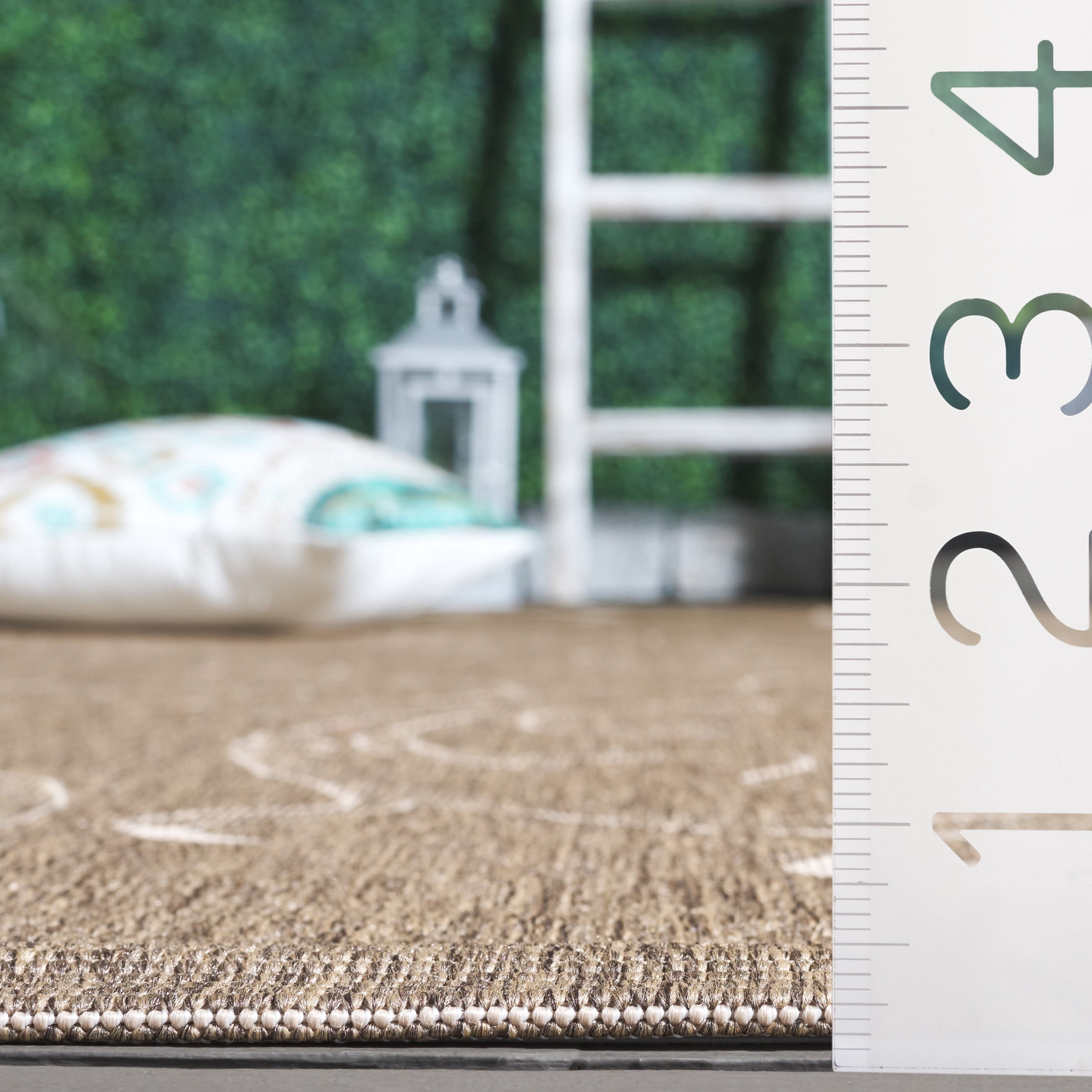 Safavieh Courtyard Daniel Oriental Indoor/Outdoor Area Rug, Brown/Natural, 6'7" x 9'6"