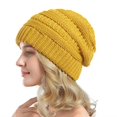 thumbnail image 2 of Gorros de punto de invierno para hombres y mujeres, doble capa, gorros de invierno, capó, interior de satén, estilo minimalista (blanco) Rojo Verde, 2 of 4