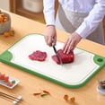 thumbnail image 1 of Tabla de cortar engrosada Diseño antiderrame | Polipropileno de grado alimenticio antideslizante de doble cara | Amoladora incorporada | Superficie brillante fácil de limpiar | Gancho para colgar |, 1 of 9