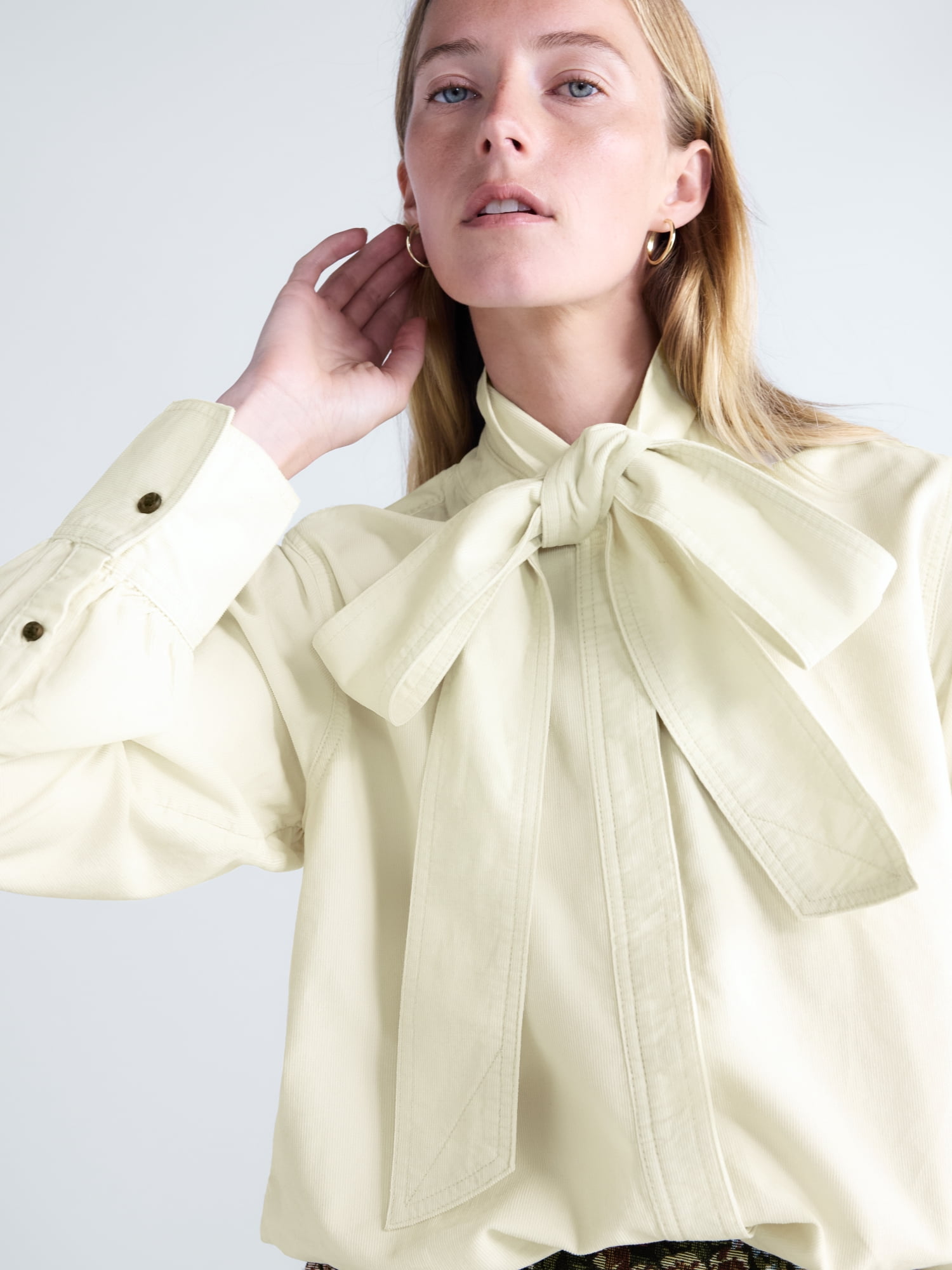 Free Assembly Women's and Women's Plus Long Sleeve Tie Neck Shirt, Sizes XS-4X