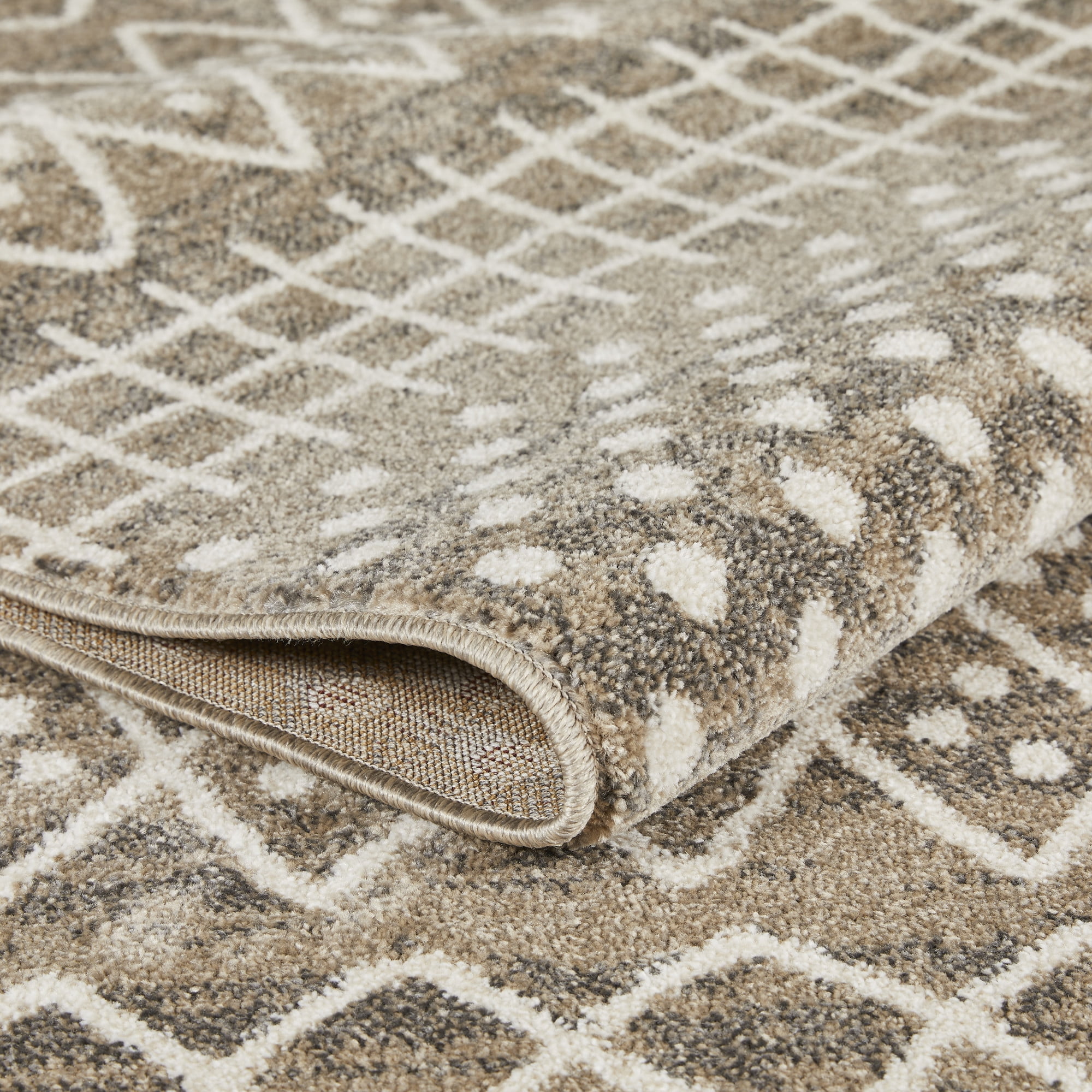 Loomaknoti Ohanzah Osinda 5' x 7' Beige Geometric Indoor Polypropylene Area Rug