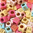 thumbnail image 3 of 100 piezas/lote de cuentas de alfabeto cuadradas de acrílico de moda, cuentas espaciadoras sueltas con letras de agujero grande, suministros para hacer pulseras hechas a mano, 3 of 4