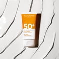 thumbnail image 4 of Protector solar Clarins Dry Touch Face SPF 50+, 50 ml, amplio espectro, 4 of 6