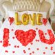thumbnail image 4 of Pétalos de rosas rojas para una noche romántica - Juego de 3600 pétalos de rosas artificiales de seda falsa para el día de San Valentín - Ideal para noches románticas especiales, 4 of 5