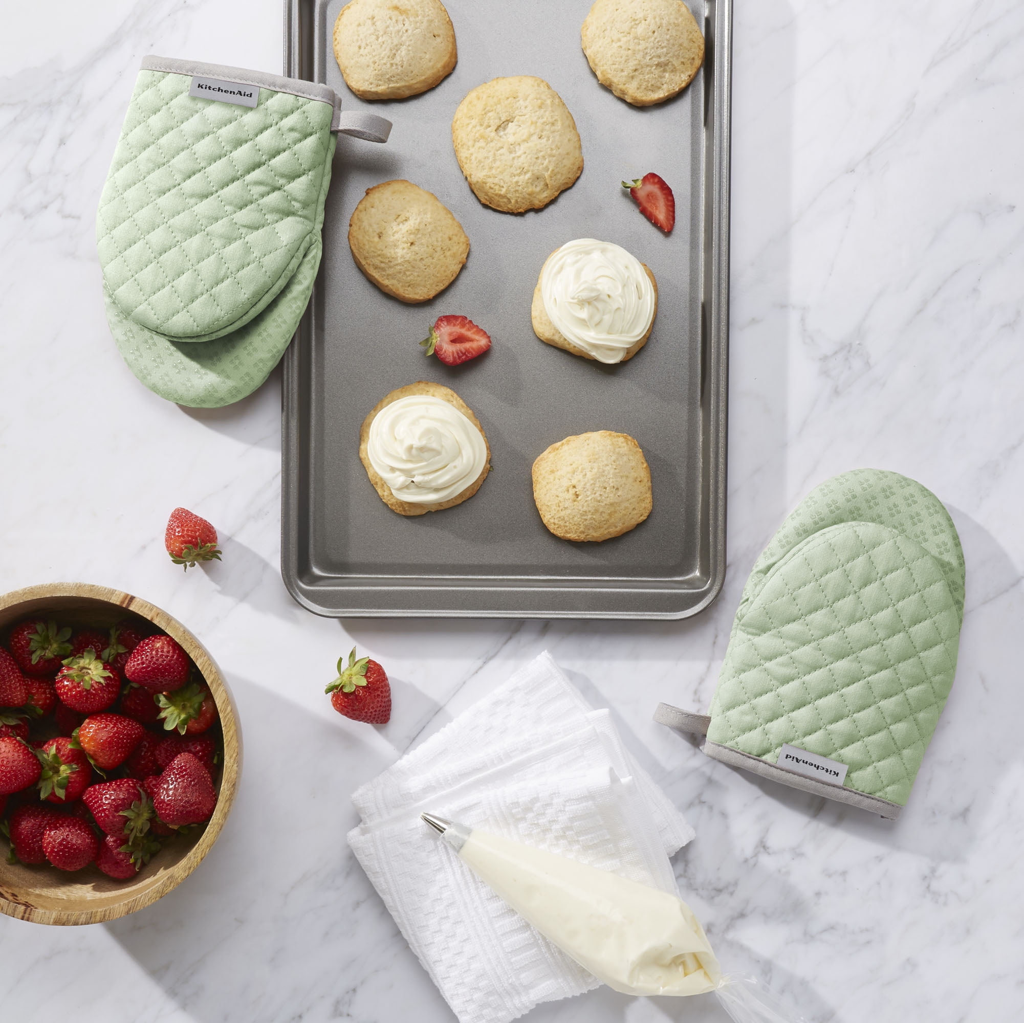 KitchenAid Asteroid Mini Oven Mitt 2-Pack Set, Pistachio, 5.5"x8"