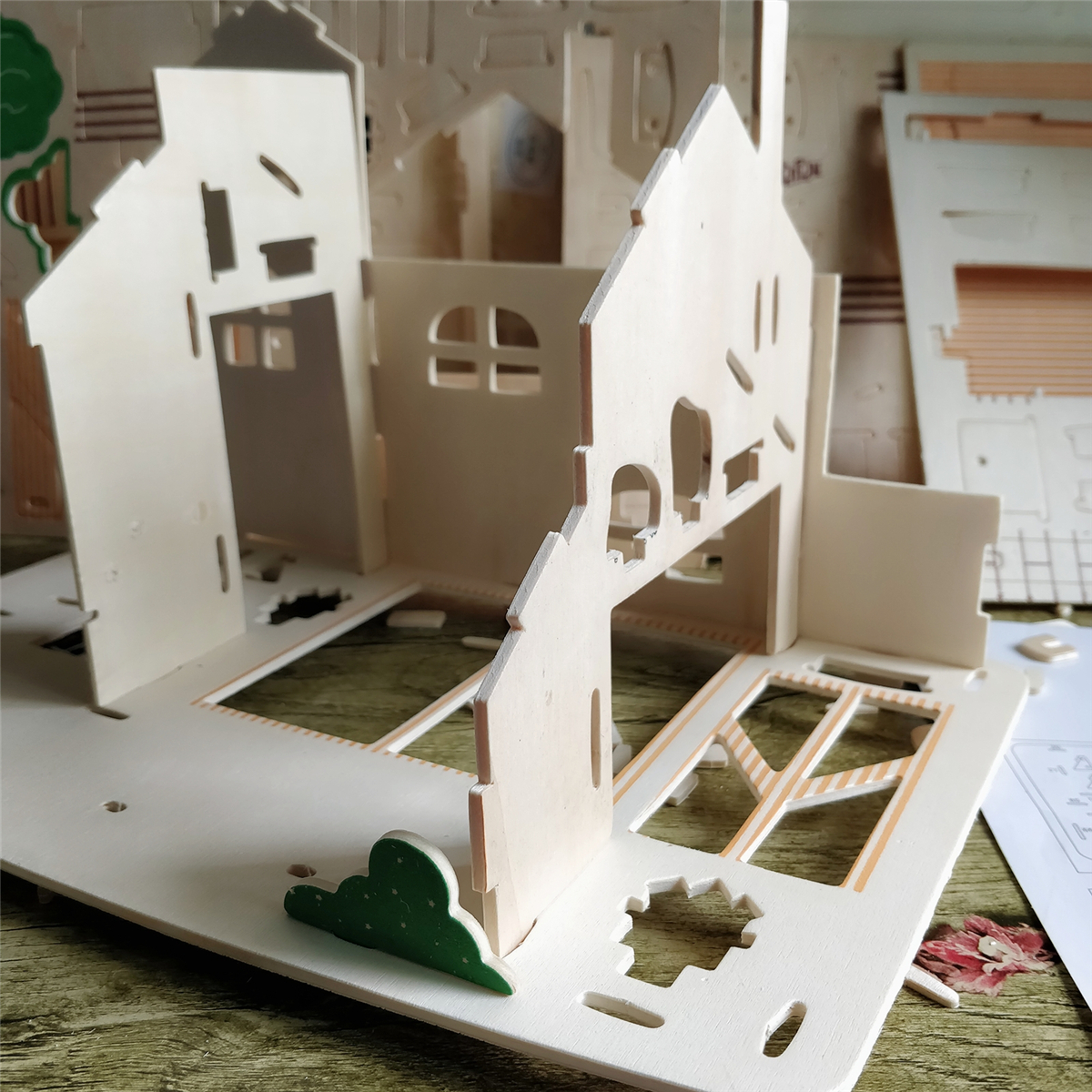 woodcraft construction kit d mart