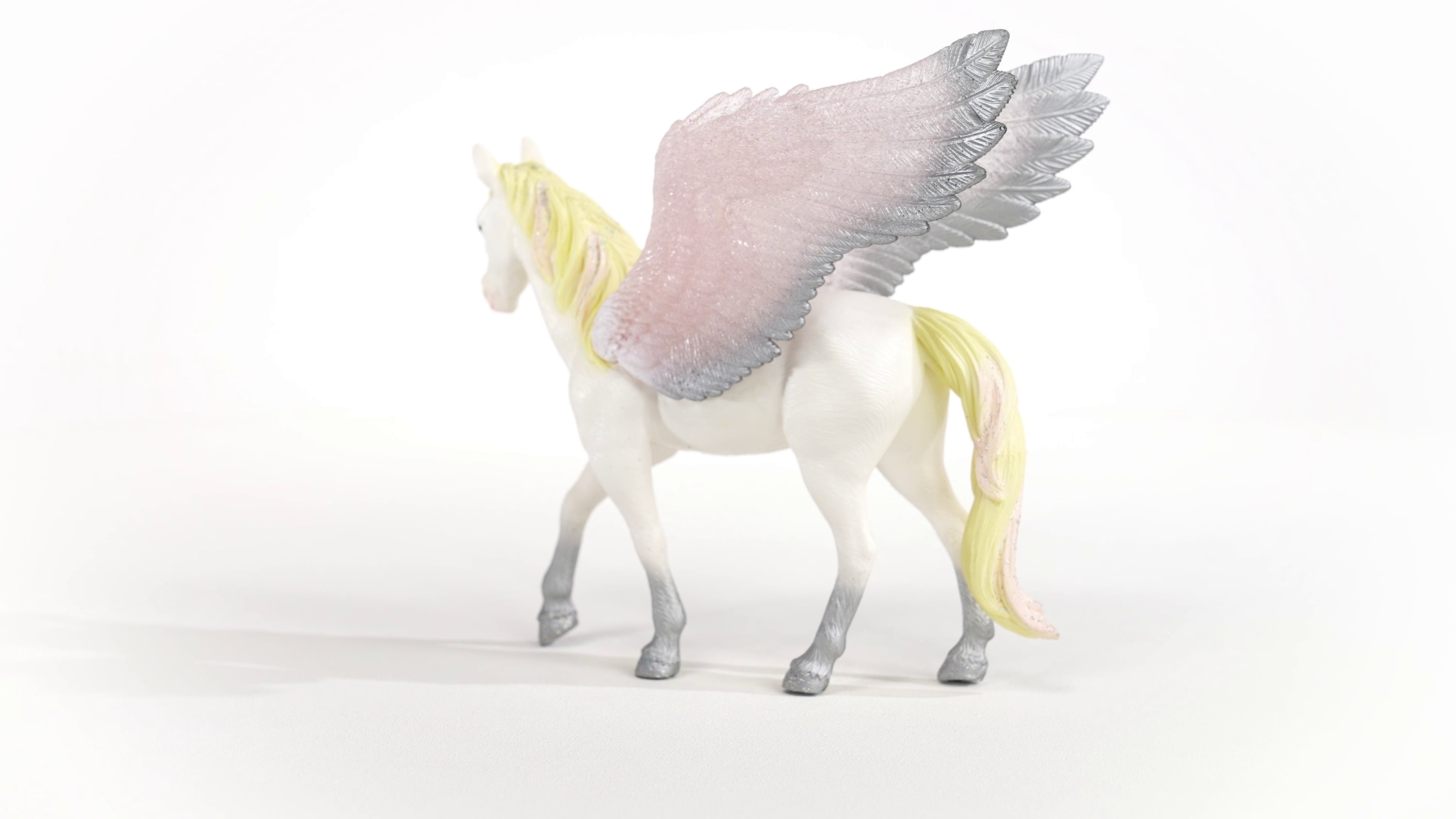 Schleich Bayala - Sunrise Pegasus Mare Figurine - Unicorn Toy with Glittering Wings for Girls and Boys - Fantasy Horse Figure - Kids Ages 5+
