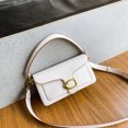 thumbnail image 5 of Tabby Pillow D-Stitch bolso de hombro cubierto de cuero BLANCO TUNC Sencillez, 5 of 5