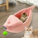 thumbnail image 5 of Bonita cama para gatos con forma de plátano, cama para mascotas, adorables suministros para gatos. Rosado, 5 of 9