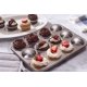 thumbnail image 2 of Molde para muffins y cupcakes Fox Run, 12 tazas estándar, acero inoxidable, 2 of 8
