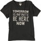 thumbnail image 1 of Camiseta gráfica para mujer Ralph Lauren Tomorrow Is Infinite gris grande, 1 of 1