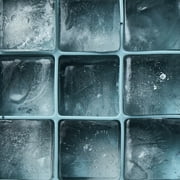 Thyme & Table 2-Piece Silicone Ice Cube Tray Set