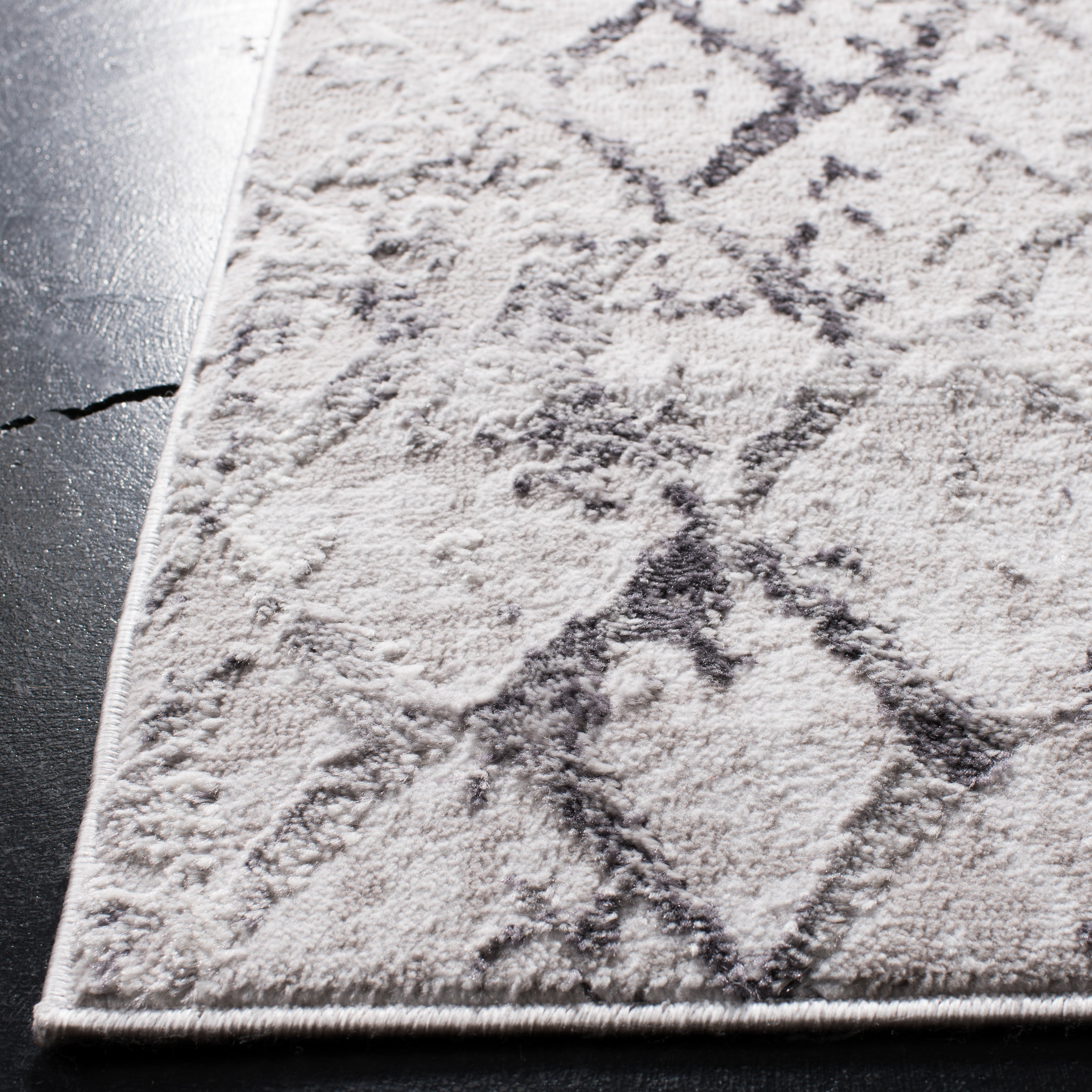 SAFAVIEH Amelia Roslyn Abstract Area Rug, Gray/Light Gray, 4' x 6'