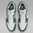 thumbnail image 4 of Taille 11 - Air Jordan 1 SE Bas Oxydé Vert, 4 of 6