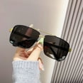 thumbnail image 2 of Gafas de sol de metal de moda, gafas de sol retro con montura cuadrada para hombre, gafas de sol para conducir, gafas de sol modernas y de moda, 2 of 5