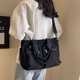 thumbnail image 2 of Bolso de hombro Minnieouse para mujer tela de pana plegable a rayas negro, 2 of 6