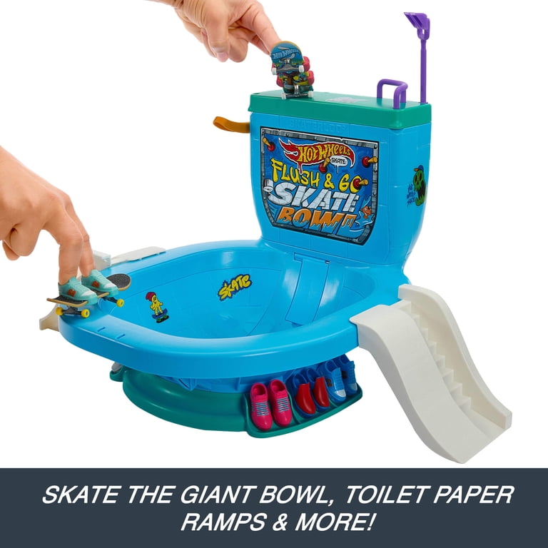 Toilet pepar skeate board 限定 Hot Wheels, Skate Fingerboard Set, Flush & Go Bowl, 15 in