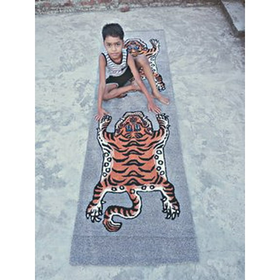 Hand tufted wool rug