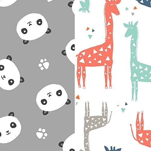 diapers with giraffes