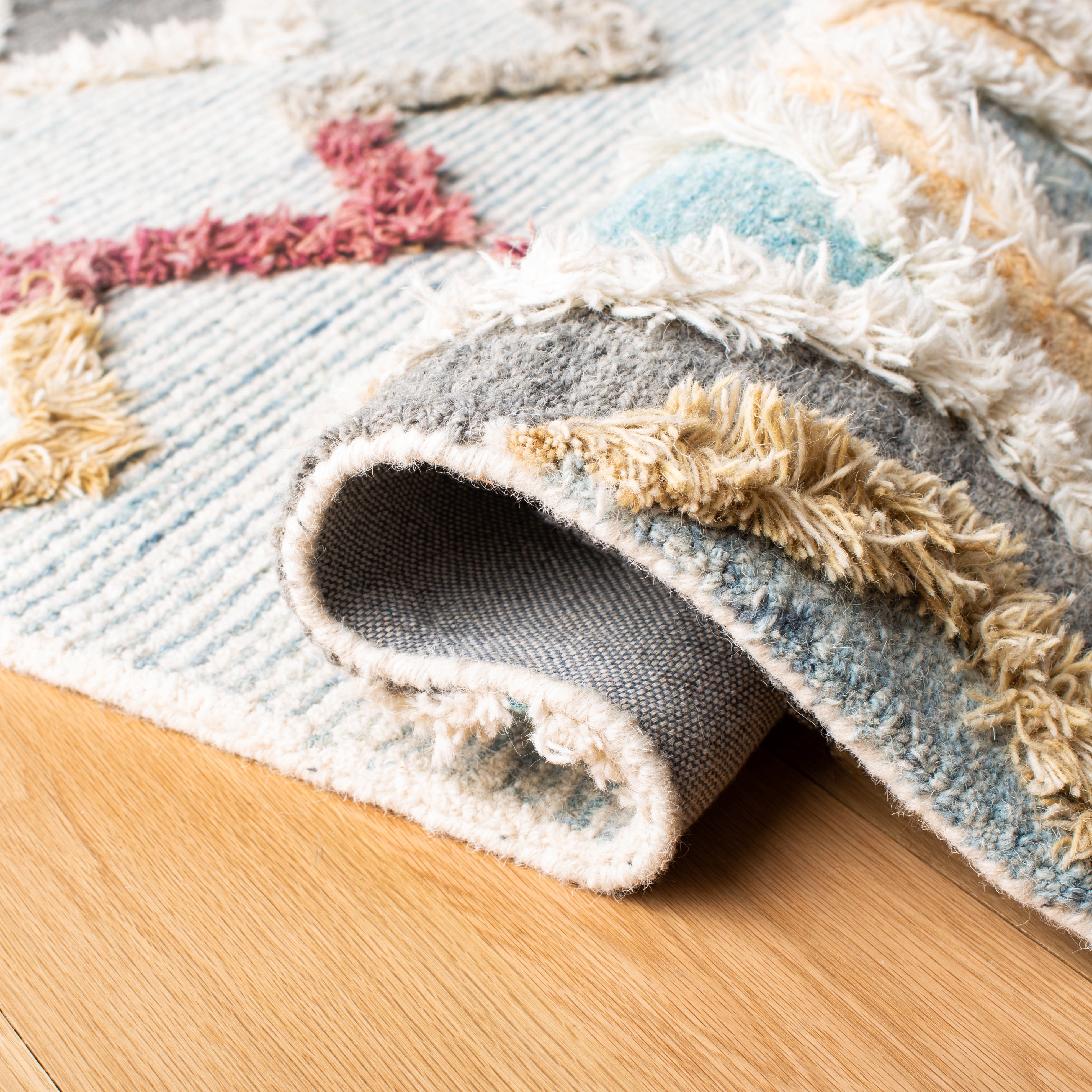 Safavieh Kenya June Diamond Wool Area Rug, Gray/Ivory, 7' x 7' Square