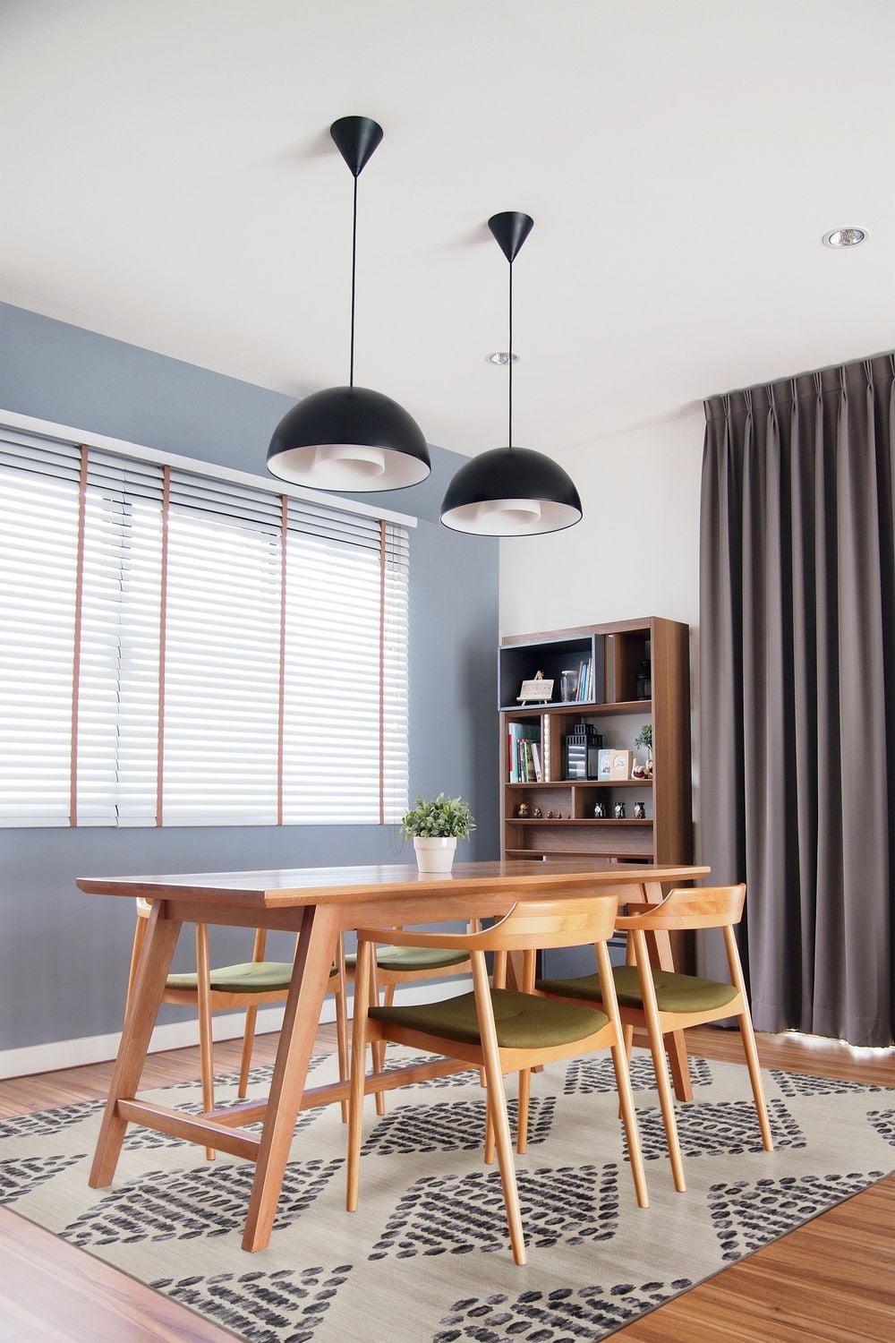 Outdoor Washable Navarre Ivory & Brown 7' x 9' Area Rug