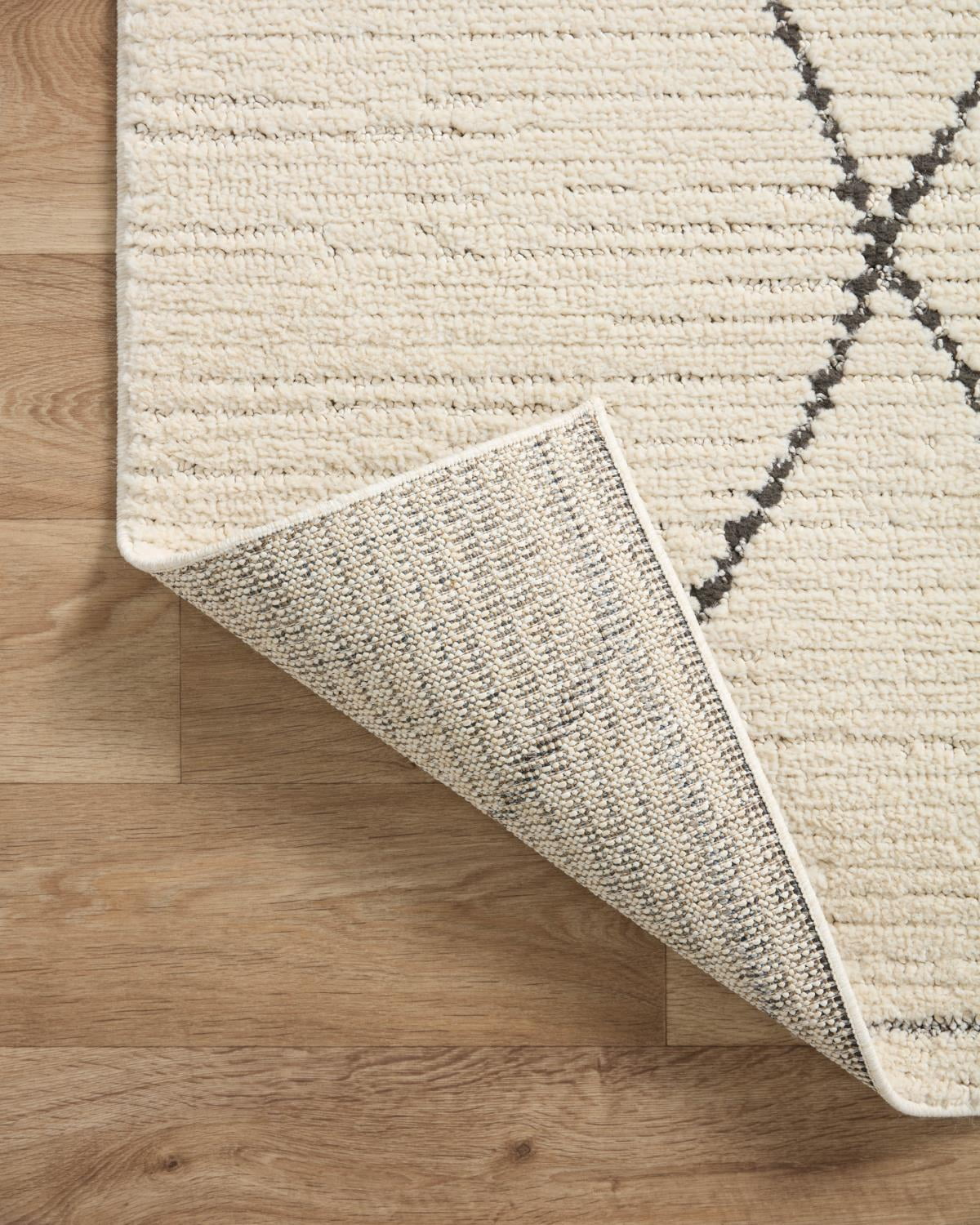 Loloi Fabian Ivory / Charcoal 2'-7" x 12'-0" Area Rug