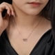 thumbnail image 5 of Collar con Colgante de Círculo Entrelazado JeenMata Doble Anillo para Mujer en Baño de Oro Blanco, 5 of 6