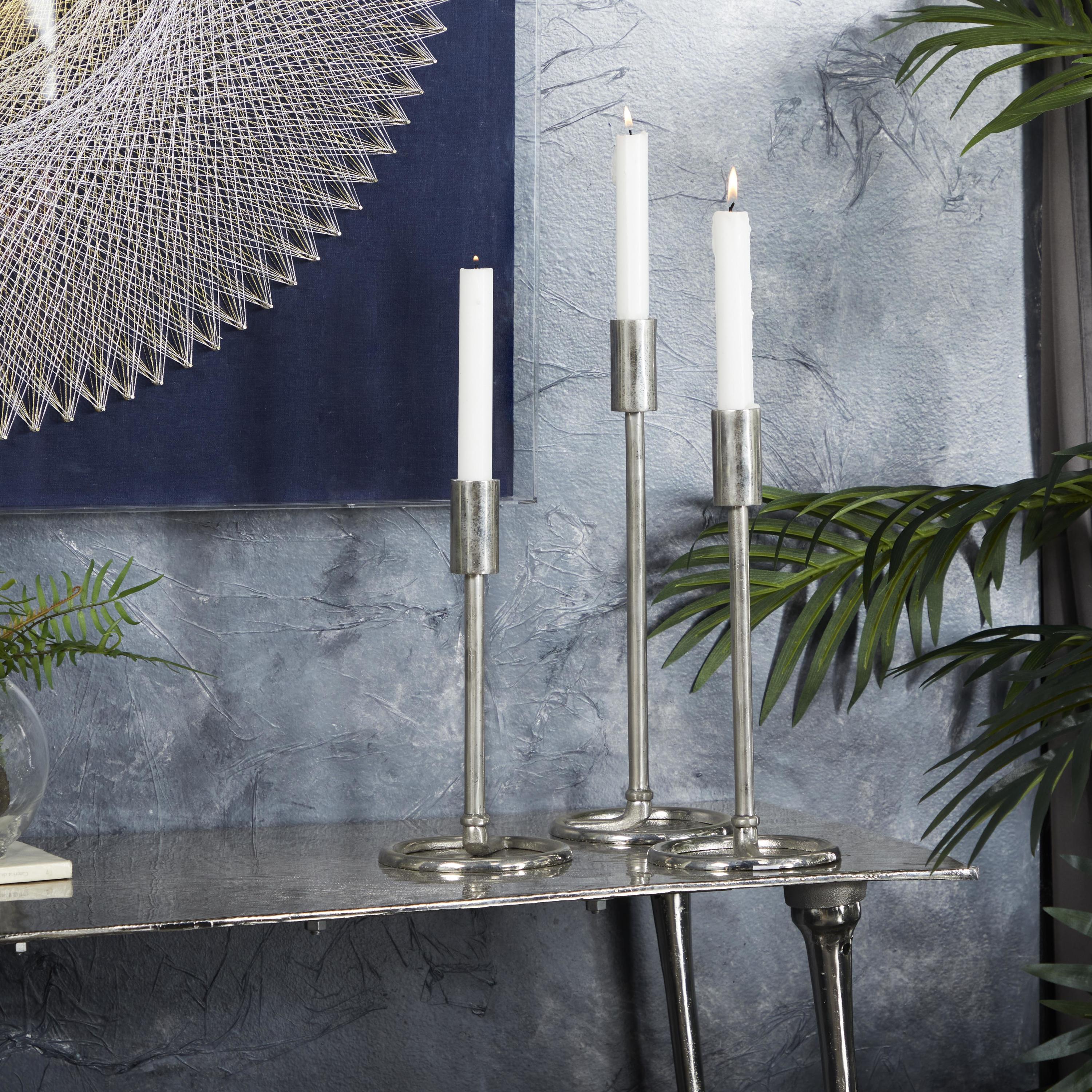 DecMode 3 Candle Silver Aluminum Metal Tapered Candle Holder with Ring Bases, Set of 3