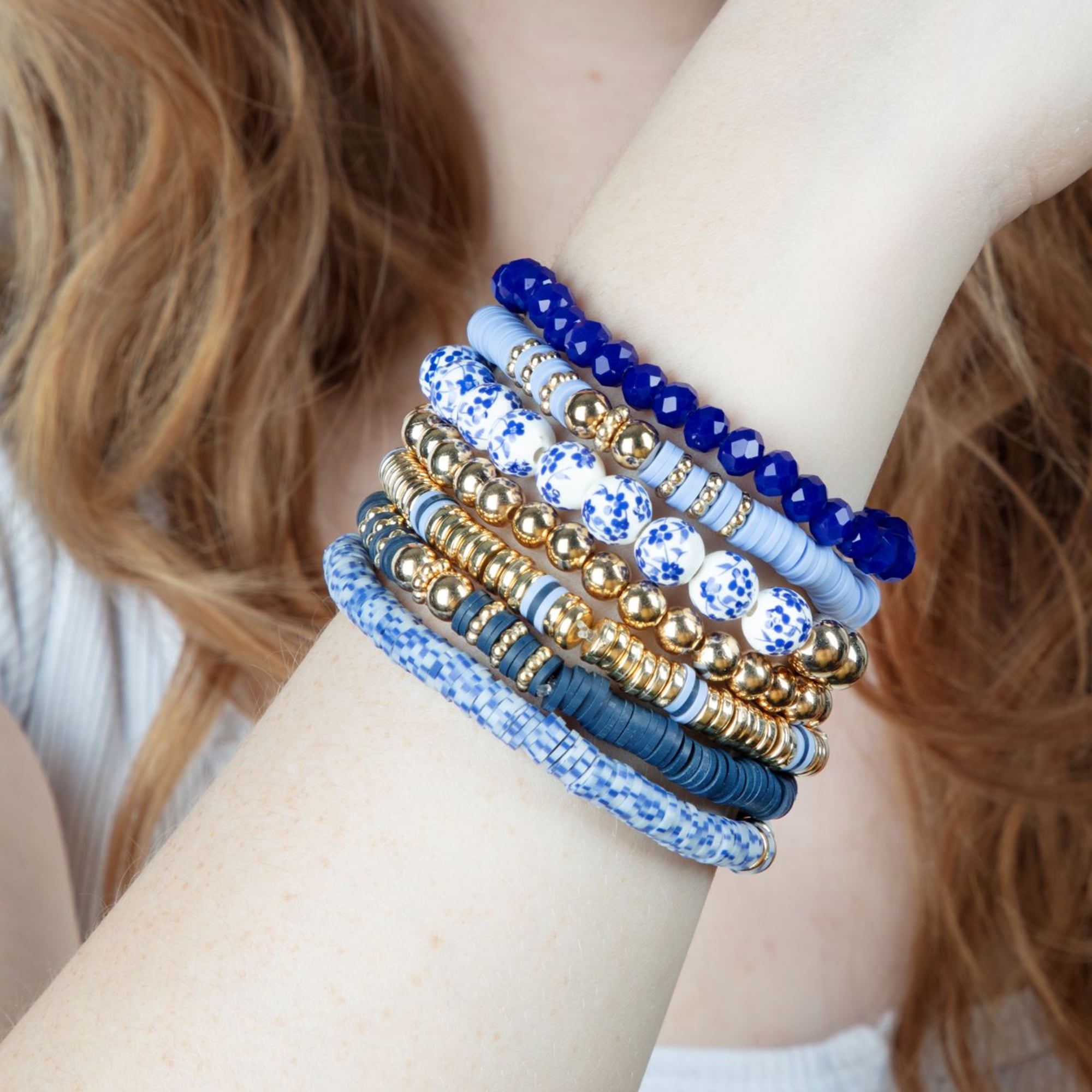 Cousin DIY Blue and White Heishi Stack Bracelet Kit, 564 Beads, Clay/Ceramic/Metal, Adult, 69995663