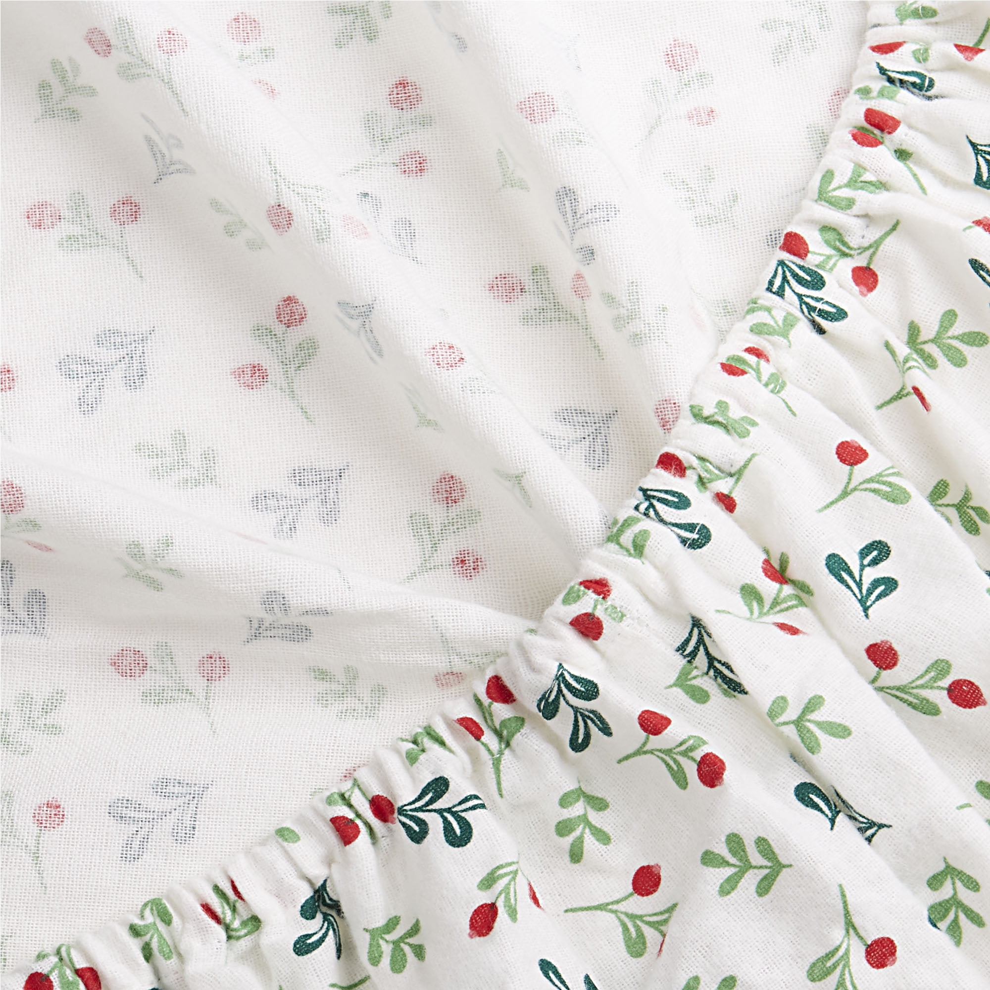 Holiday Time 4-Piece Mistletoe Flannel Sheet Set, Queen