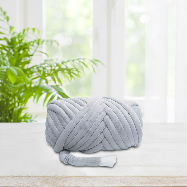 Chunky Yarn, Super Soft, Lightweight, Durable, Comfortable, Washable Jumbo  Yarn for Crocheting Pet Bedspreads , Gray 