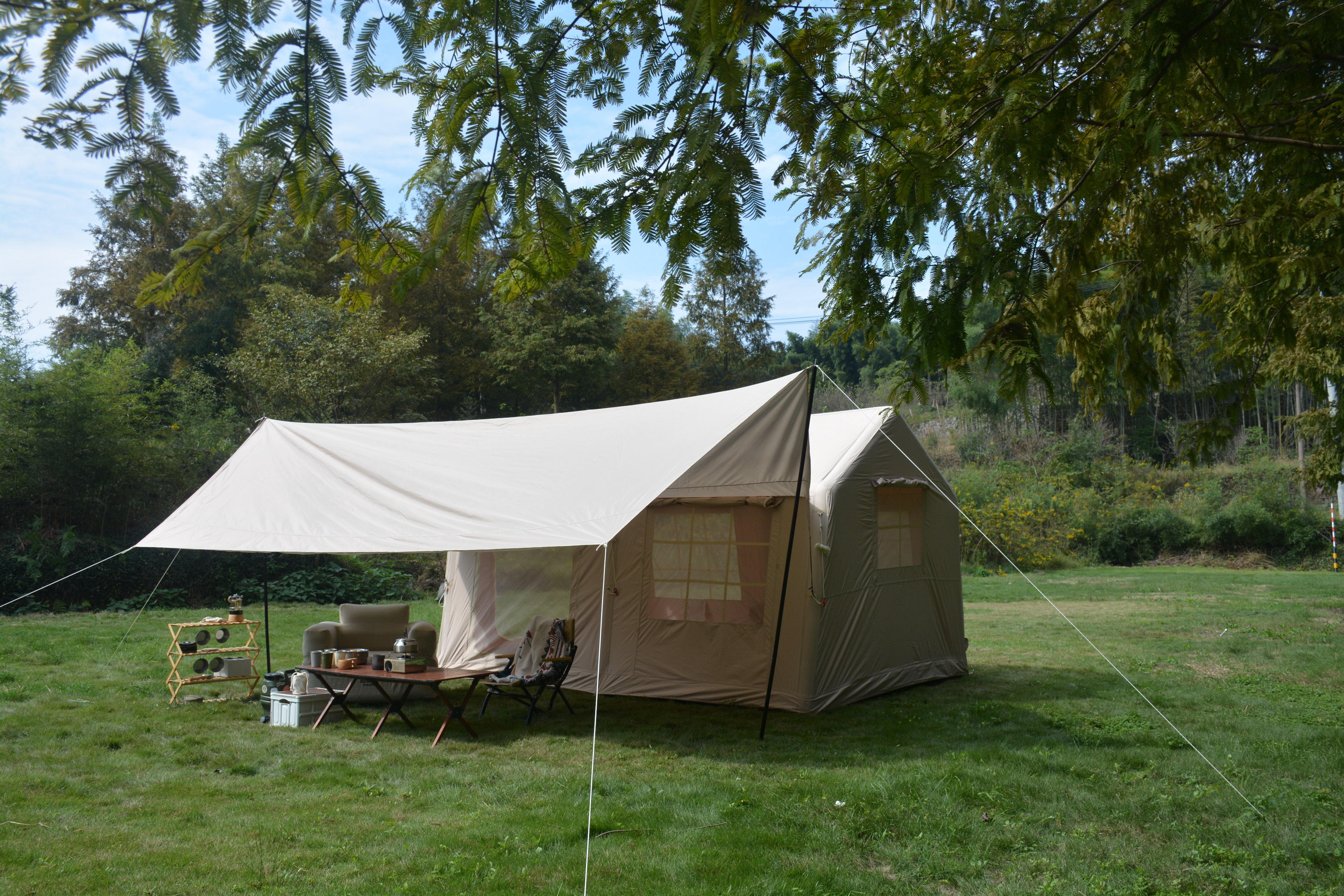 Acpouw 9.8 x13ft with canopy, Inflatable Camping Tents with Hand Pump, Air Glamping Tents, Easy Setup Waterproof and Windproof Blow up Tent Beige