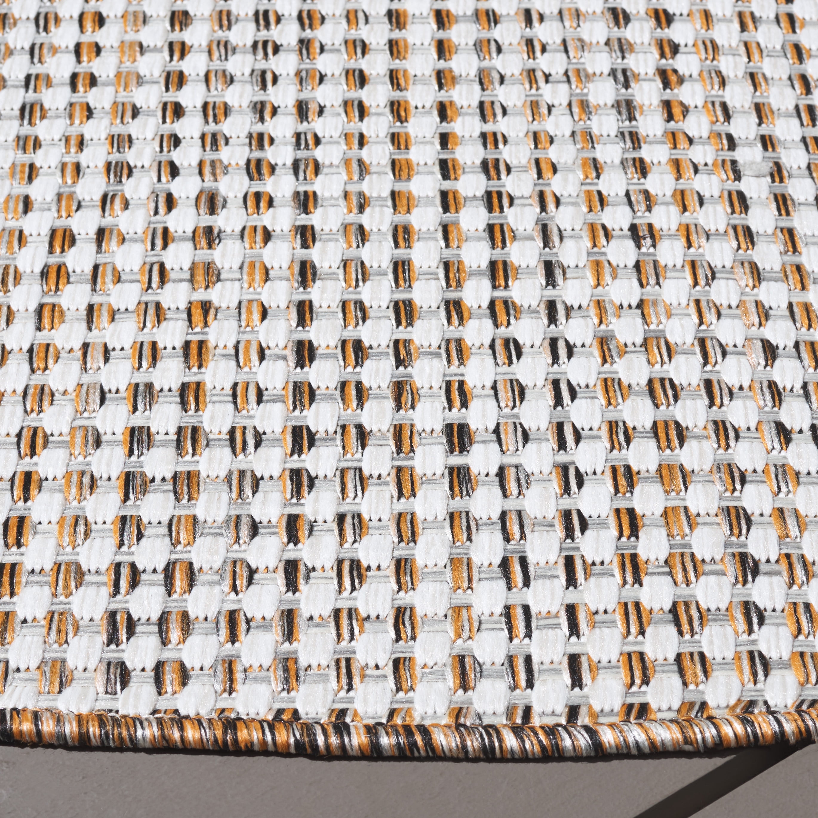 SAFAVIEH Courtyard Finola Geometric Indoor/Outdoor Area Rug, Ivory Grey/Rust, 6'7" x 6'7" Round