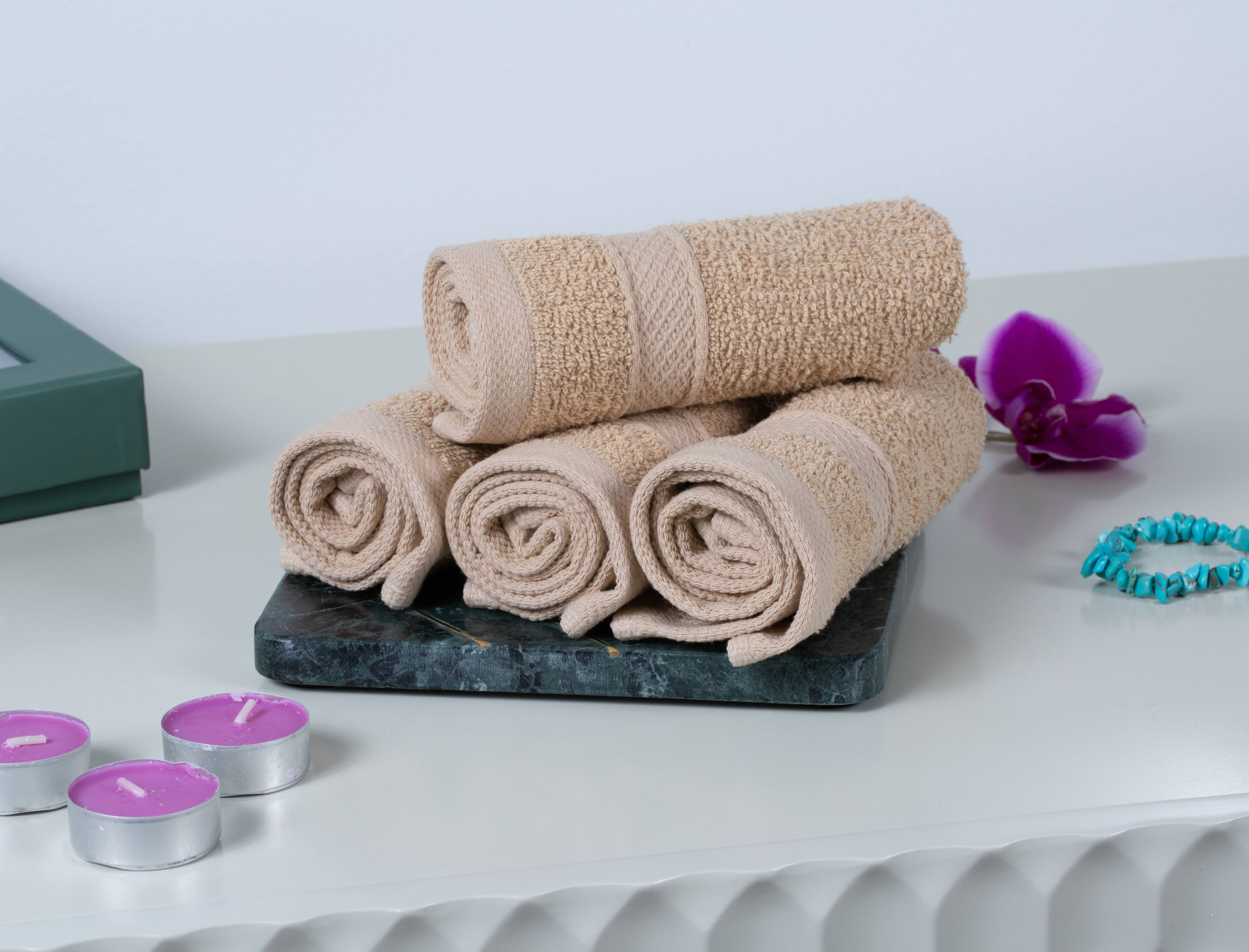Soho Living 2 Bath, 2 Hand, 2 Tip OR 4 Washcloth Towel Set Dots 100% Cotton  NWT