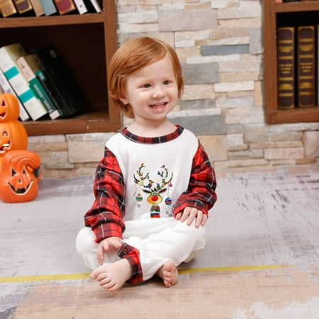 

2024 Christmas Family Pajamas Merry Christmas Pajamas Set Family Sleepwear Set with Reindeer Print Long Sleeve Baby