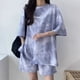 thumbnail image 3 of Conjunto de ropa de verano 2024 para mujer, camiseta de manga corta y pantalones cortos, 2 piezas, camisetas sueltas con estampado de camuflaje teñido anudado, traje deportivo informal nuevo, 3 of 5