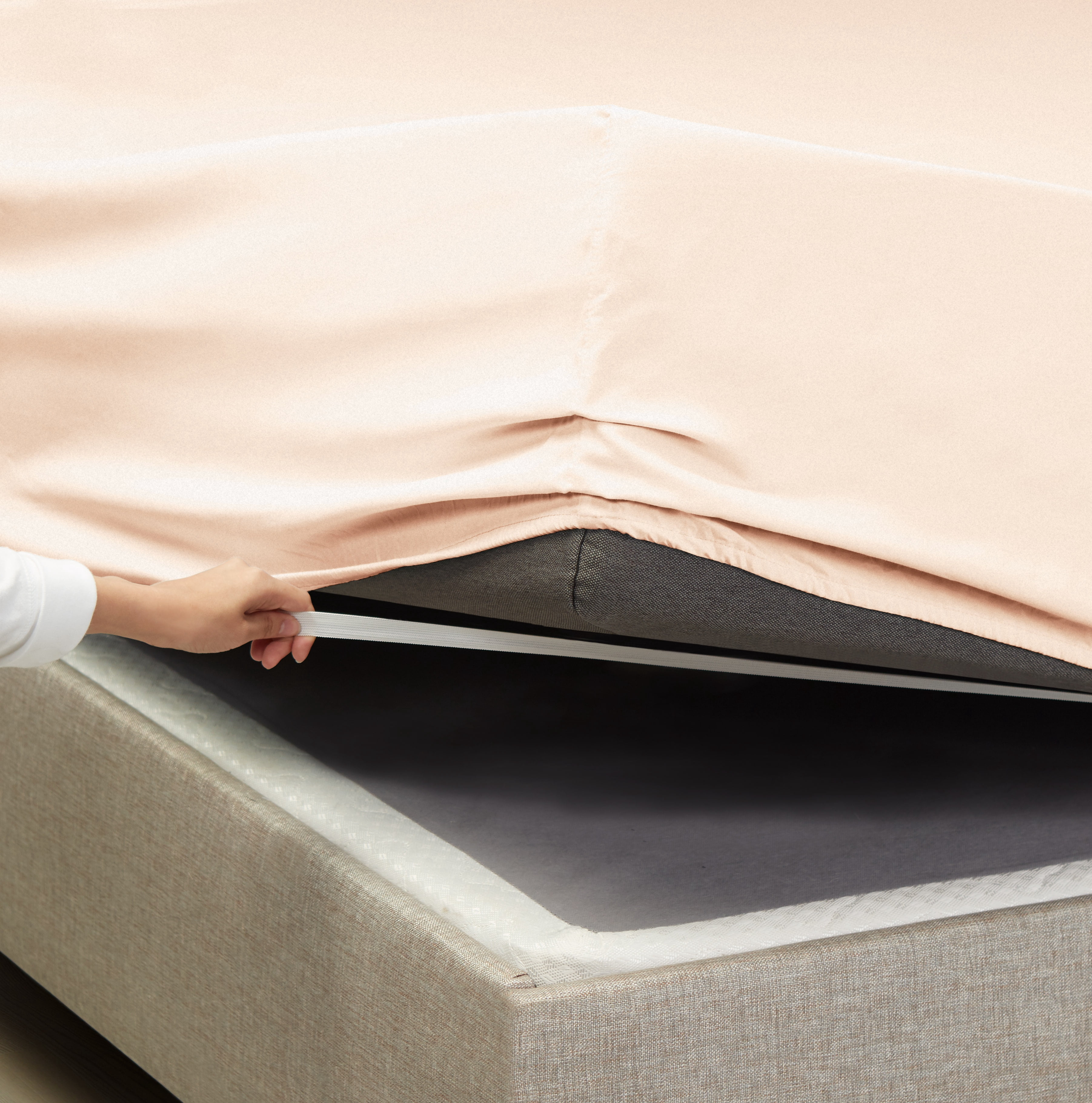 Hearth & Harbor Deep Pocket 5 Piece Solid Bed Sheet Set, 1800 Thread Count Microfiber Sheets, California King, Blush