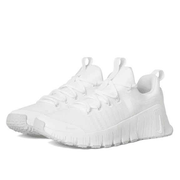 Nike Women's Free Metcon 6 Sneaker, White/Platinum Tint, 9.5