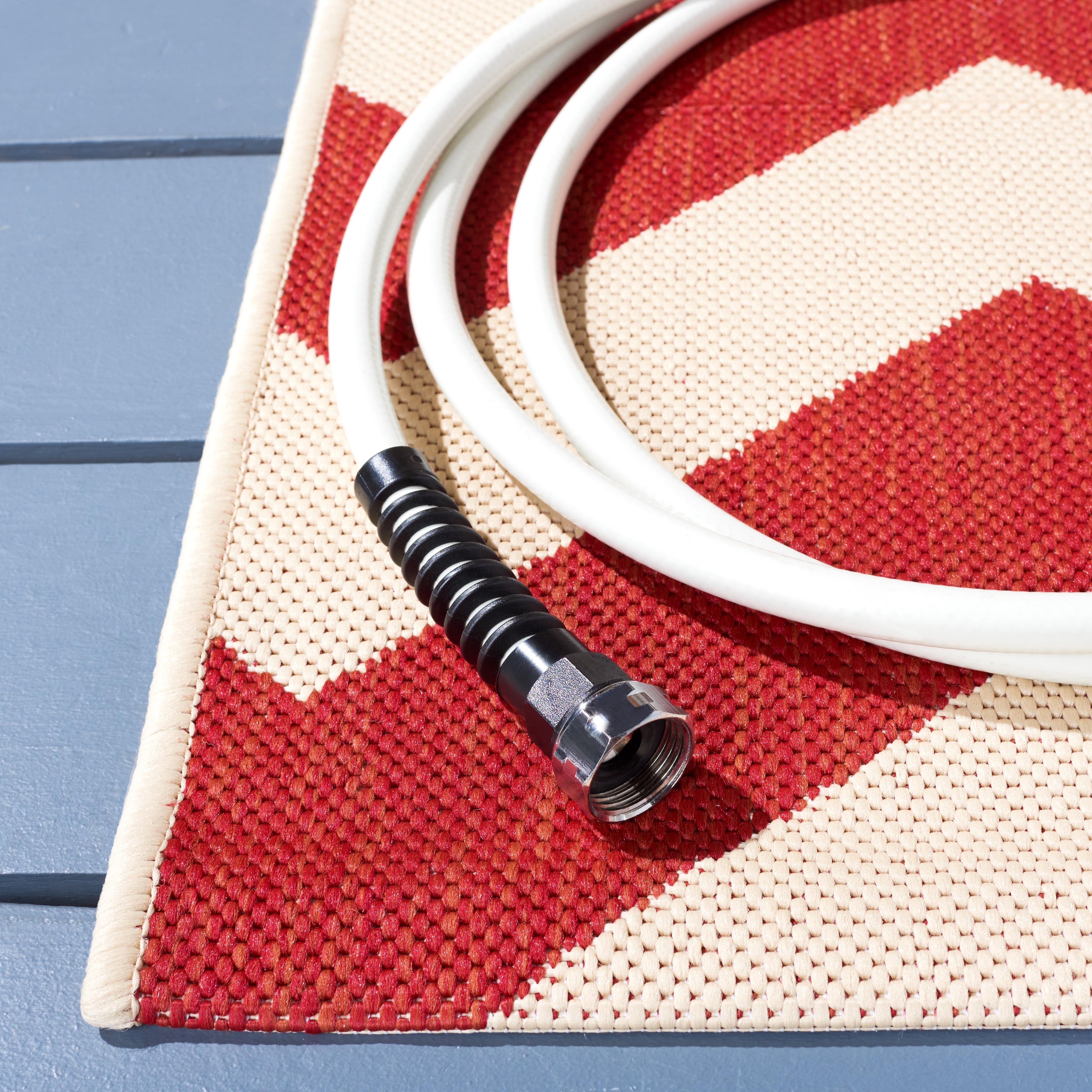 Safavieh Courtyard Bailey Chevron Indoor/Outdoor Runner Rug, Red, 2'3" x 10'