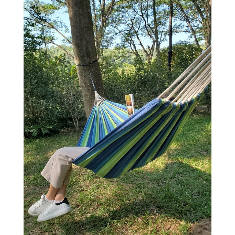 Backyard review of SunYear's double camping hammock 