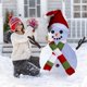 thumbnail image 1 of Conjunto de Disfraz de Muñeco de Nieve Navideño, con Botones de Madera, Pipa, Gorro y Bufanda. Talla Grande. Incluye Bufanda Roja, Verde y Blanca (16 Piezas)., 1 of 7