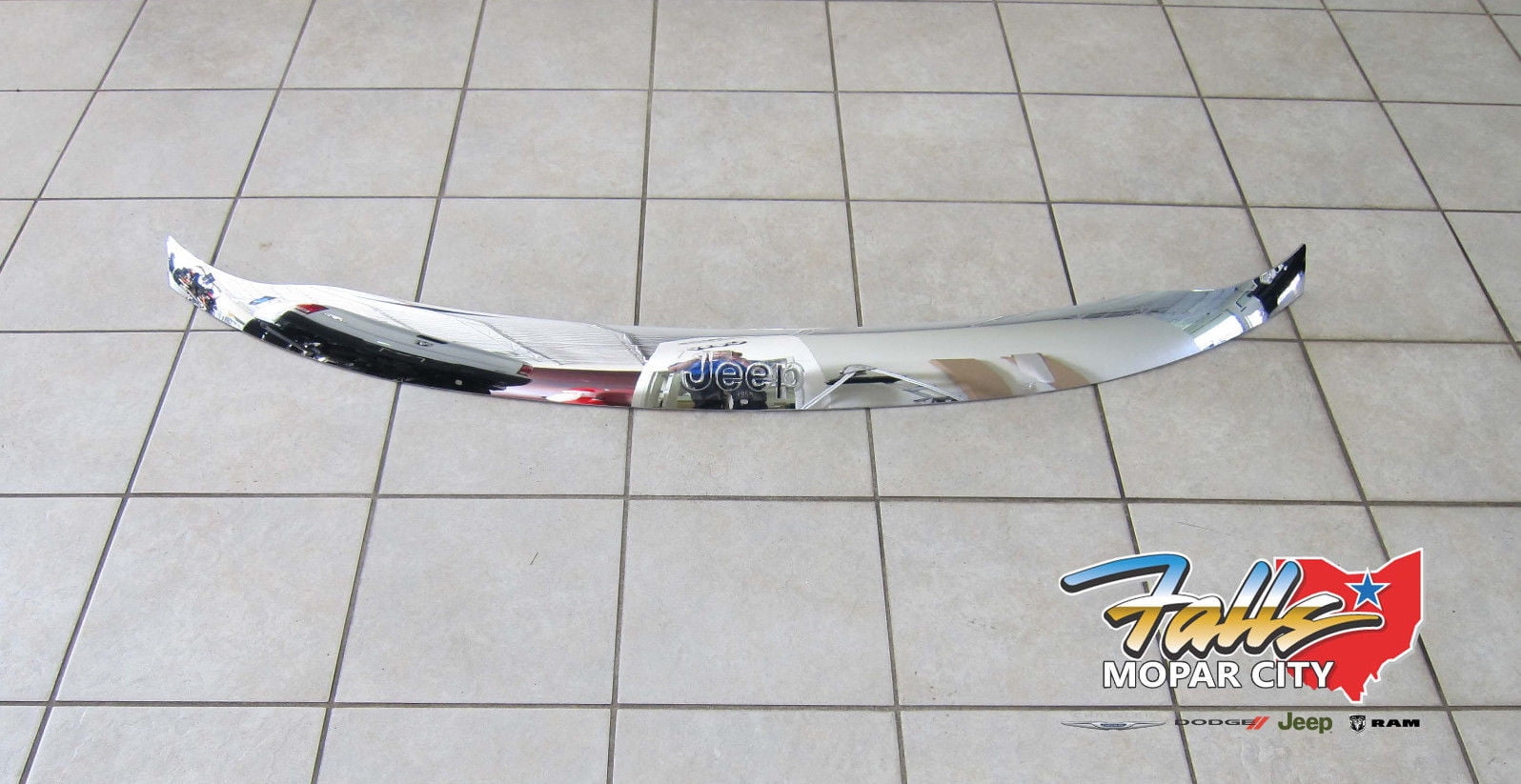 20112019 Jeep Grand Cherokee Chrome Front Air Deflector Bug Shield