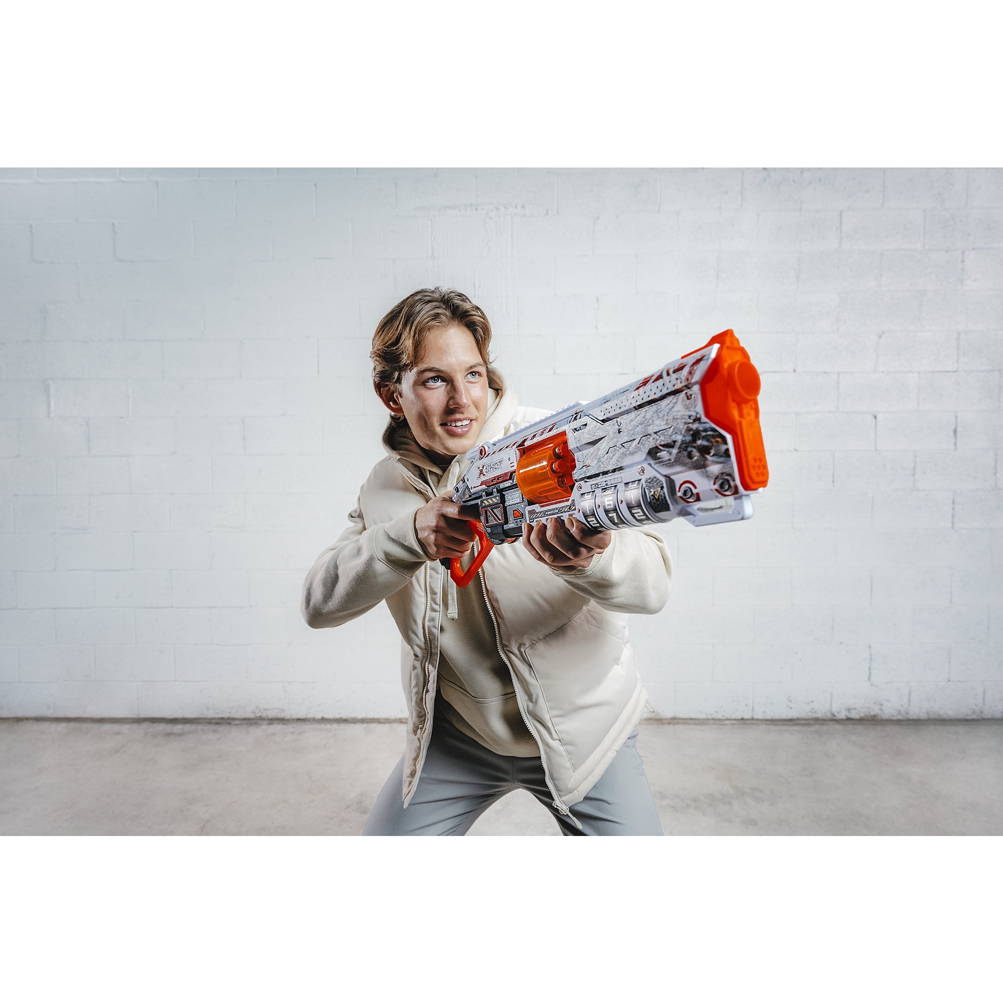 XSHOT Skins Lock Blaster (16 Darts) Air Pocket Technology Outdoor Foam Blaster by ZURU for Ages 8+