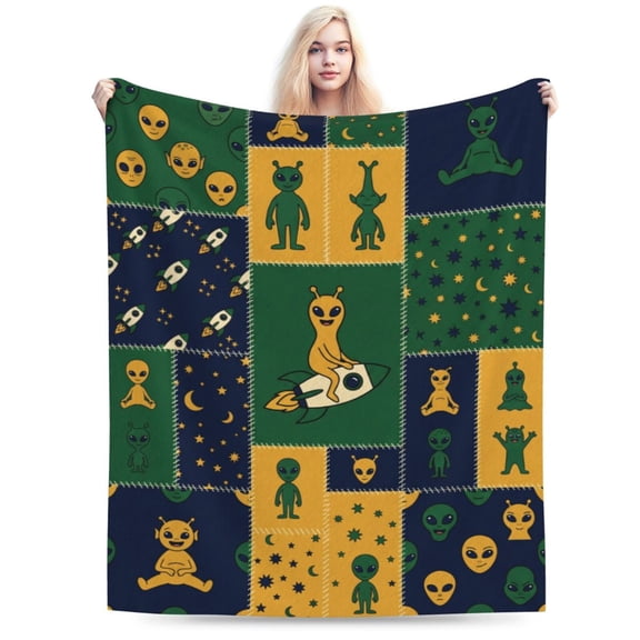 Alien Blanket, Soft Cozy Throw Blanket for Space Lovers, Warm Flannel Blanket for Sofa Couch Bed, Fun Fantasy Home Decor Gift 80x60