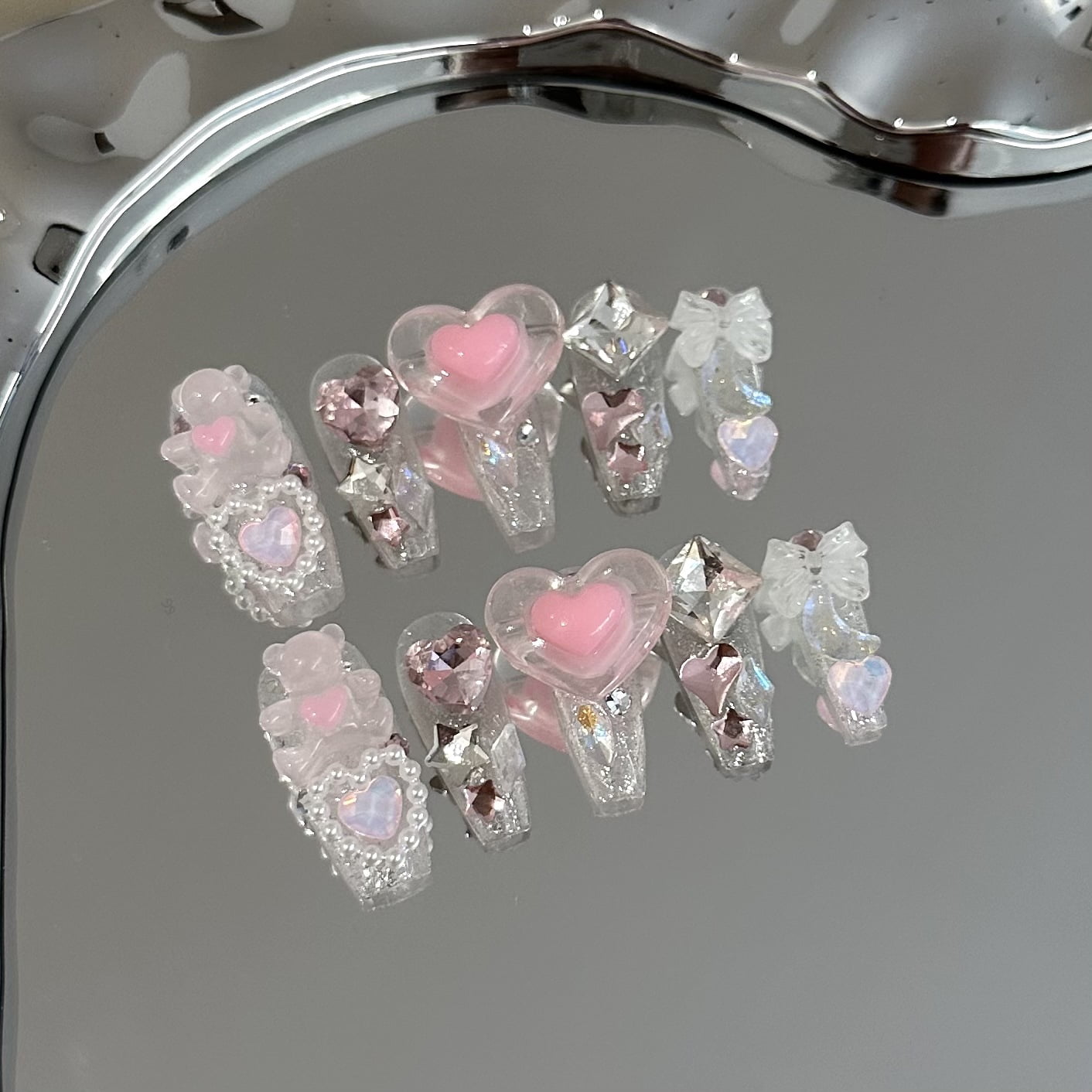 Hand-worn nail pads, high-end pink cartoon bear love nail stickers, removable full of diamonds, cute fake nails