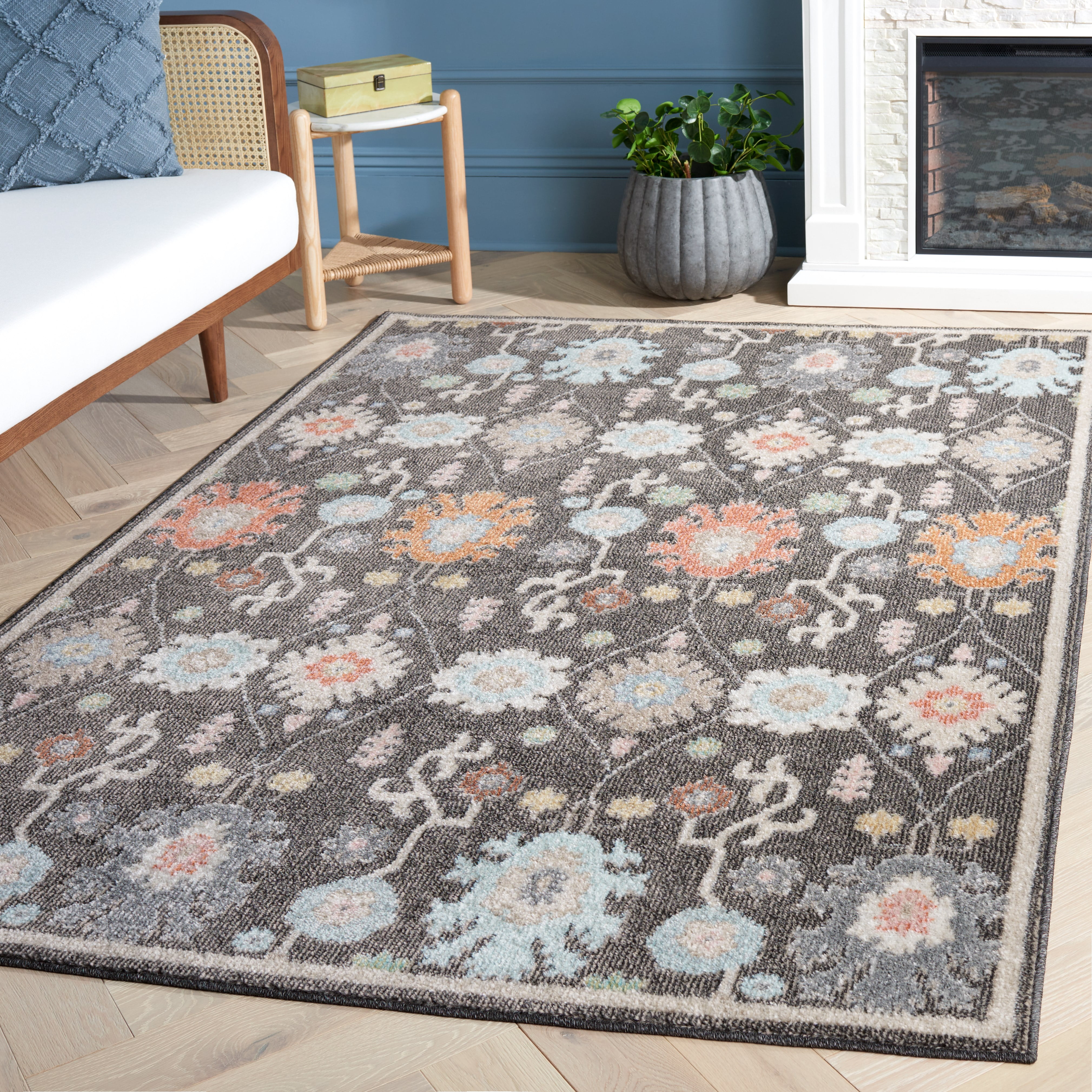 SAFAVIEH Phoenix Joseph Floral Area Rug, Dark Gray/Ivory Blue, 4'5" x 6'5"