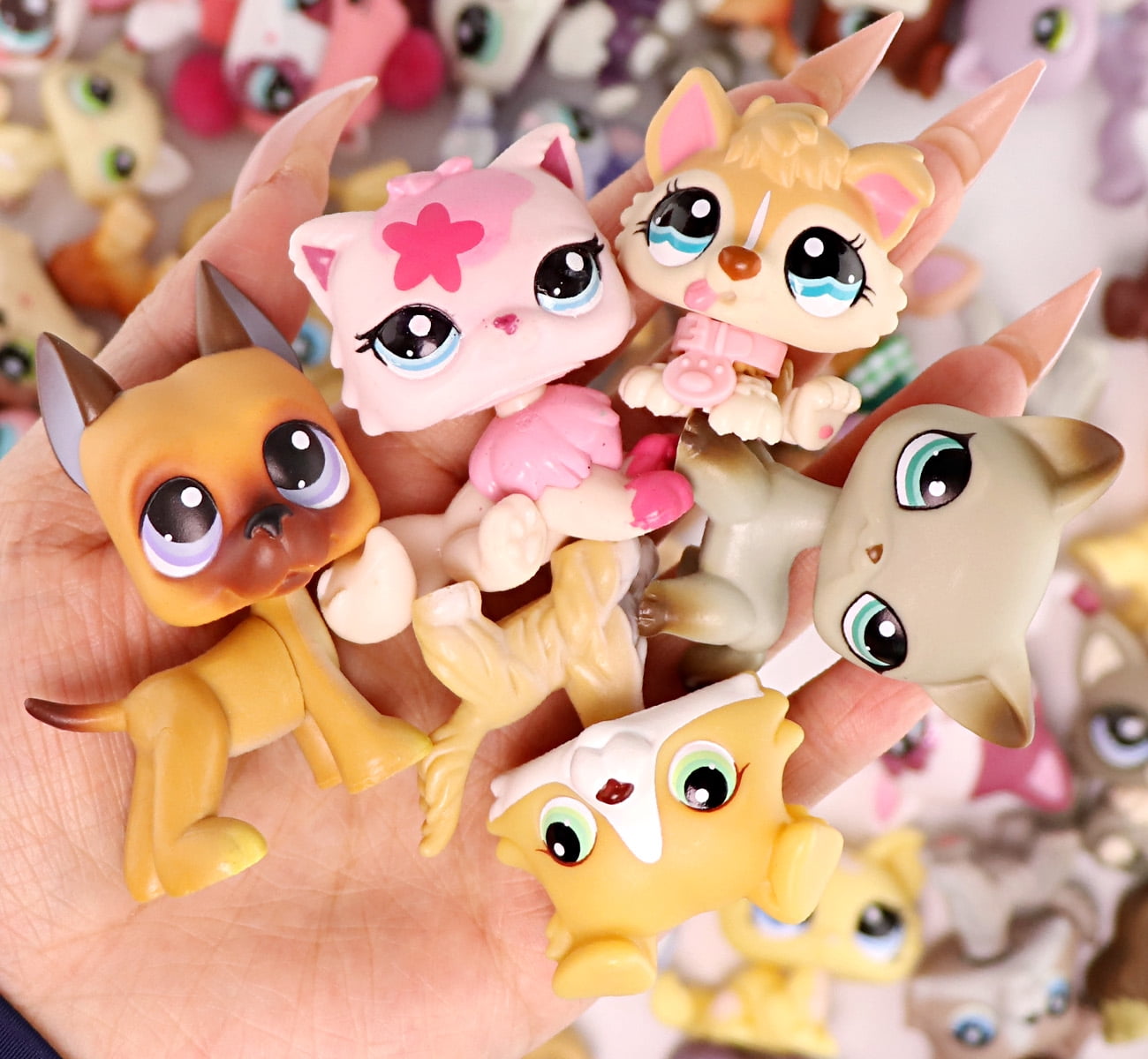 6 pcs Minilpsshop Random Mini Pet Toys Shorthair Cat Collie Dachshund Kitten Wolf Husky Cocker Spaniel Lamb