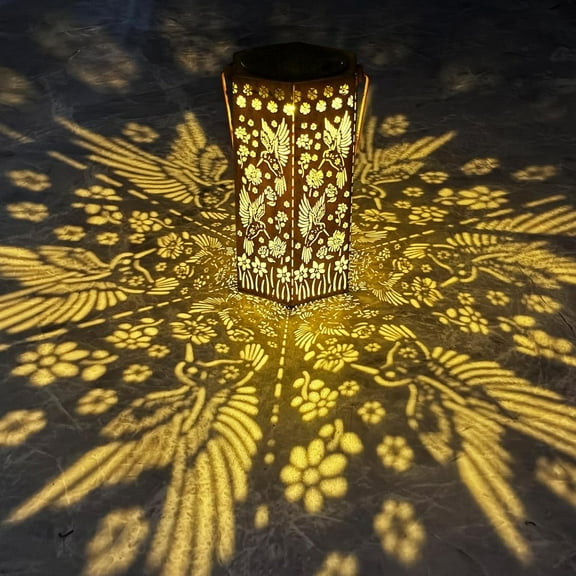Solar Lanterns Outdoor Waterproof Hummingbird Garden Decor Gifts for Women Mom Grandma Hanging Solar Lights Metal Solar Decoration Outside for Yard, Patio, Backyard, Porch