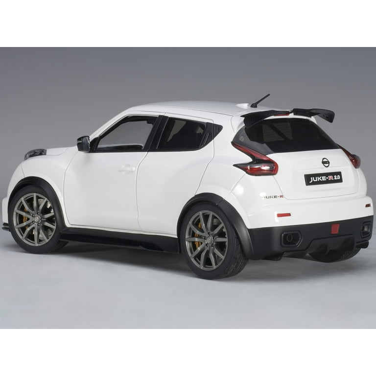 Nissan JUKE 1/68スケール Nissan Juke R 2.0 White 1/18 Model Car by Autoart - Walmart.com