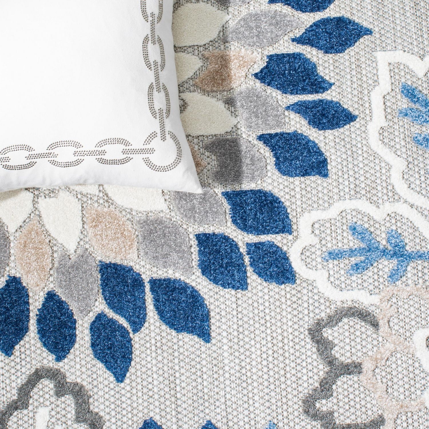 Safavieh Cabana Sophie Floral Outdoor Area Rug